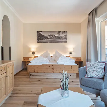 Sonnenhof Genusshotel & فندق بيرتيساو