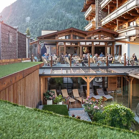 Sonnenhof Genusshotel & 4* Pertisau